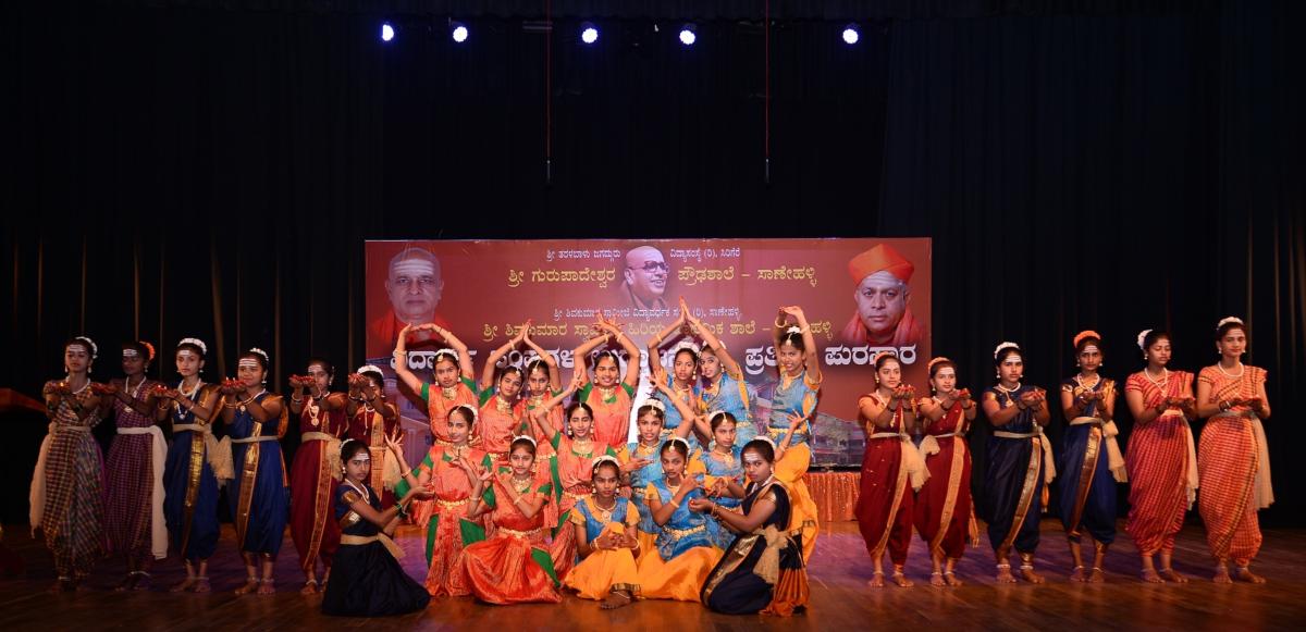 ಸಮಯಕ್ಕೆ ಗೌರವ ನೀಡಿ: ಸಾಣೇಹಳ್ಳಿಶ್ರೀ