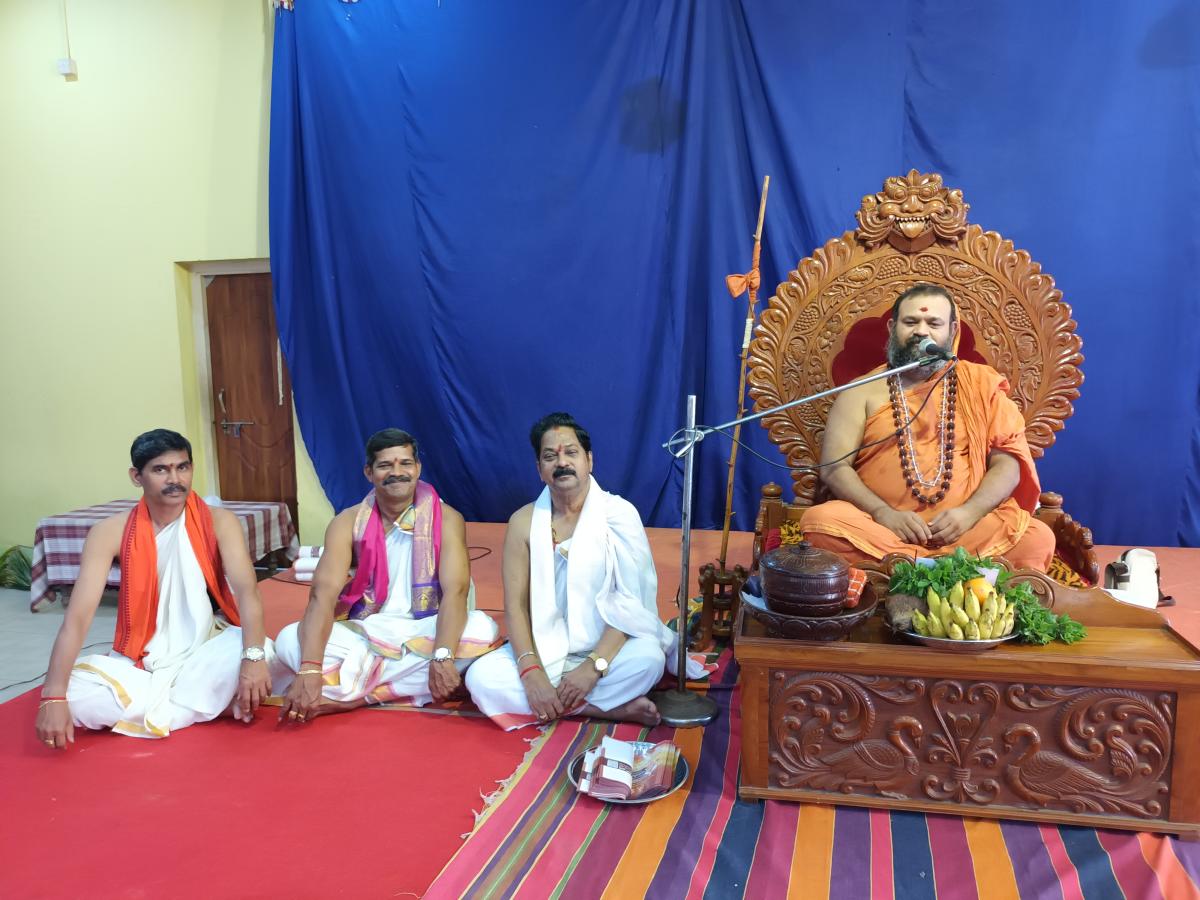 ಬಯಸದೇ ಒದಗಿ ಬಂದರೆ ದೇವರ ಪ್ರಸಾದ: ಆನೆಗುಂದಿ ಸ್ವಾಮೀಜಿ