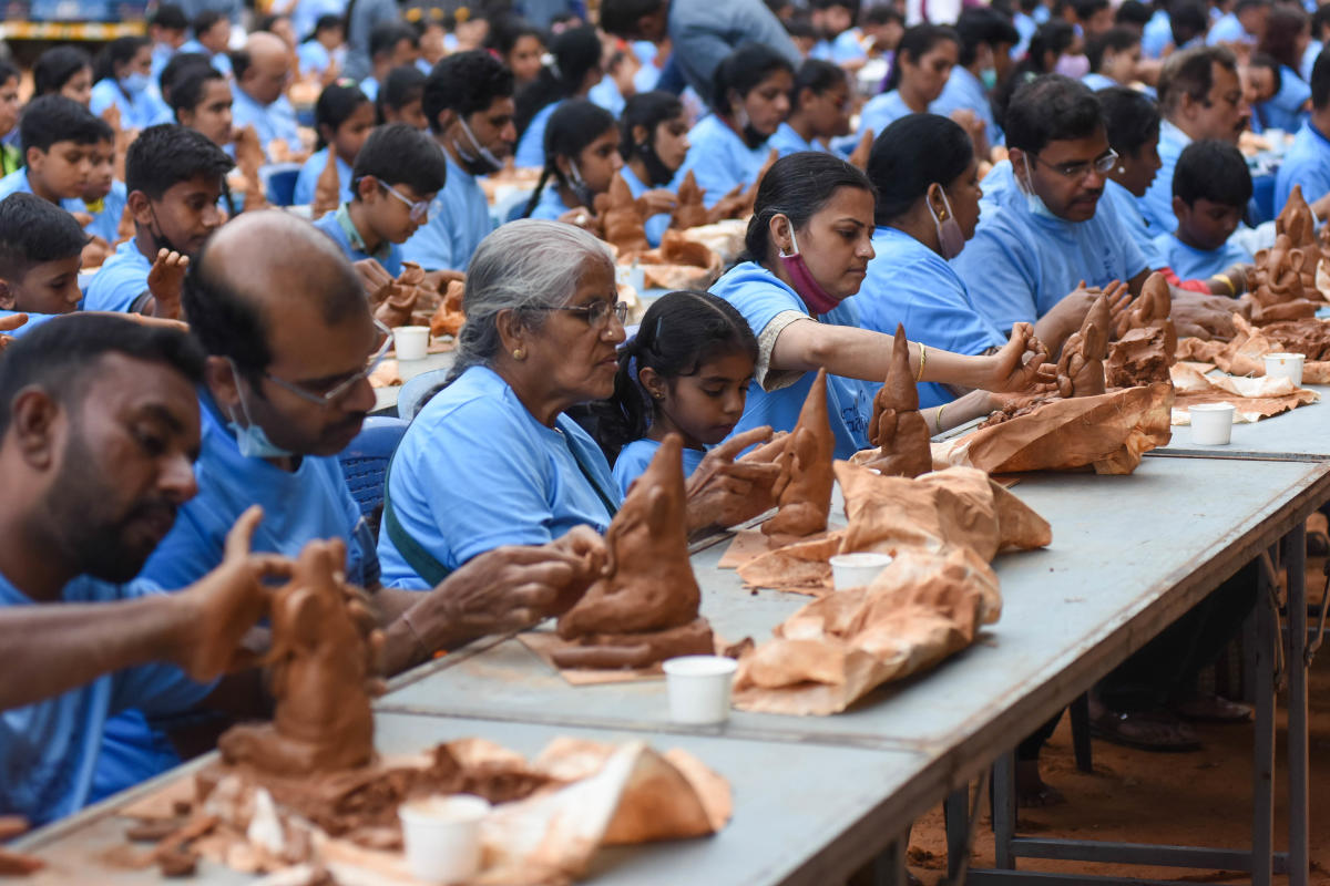 ಪರಿಸರ ಸ್ನೇಹಿ ಗಣೇಶನಿಗೆ ಜನರ ಸಾಥ್: ಗಿನ್ನಿಸ್ ದಾಖಲೆ ನಿರ್ಮಾಣ