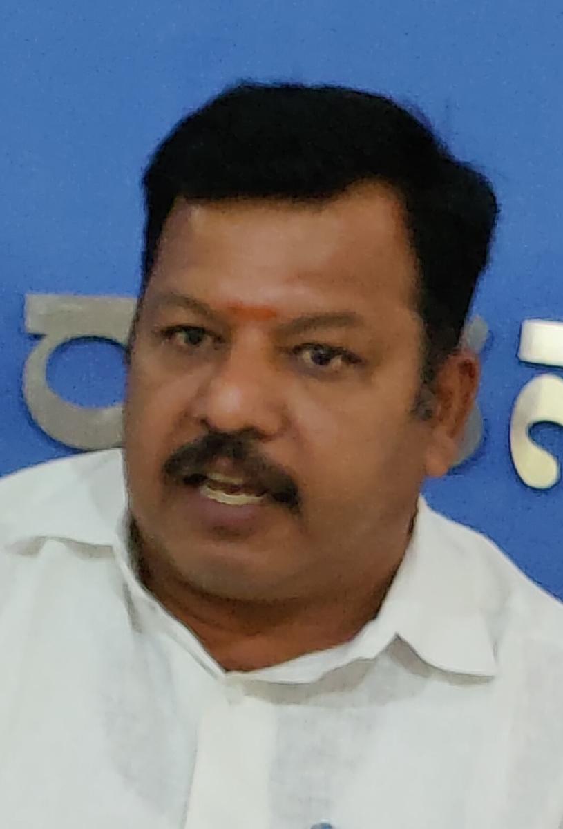 ಬೆಂಬಲ ಬೆಲೆಯಡಿ ತೆಂಗು ಖರೀದಿಗೆ ಬೆಳೆಗಾರರ ಒತ್ತಾಯ
