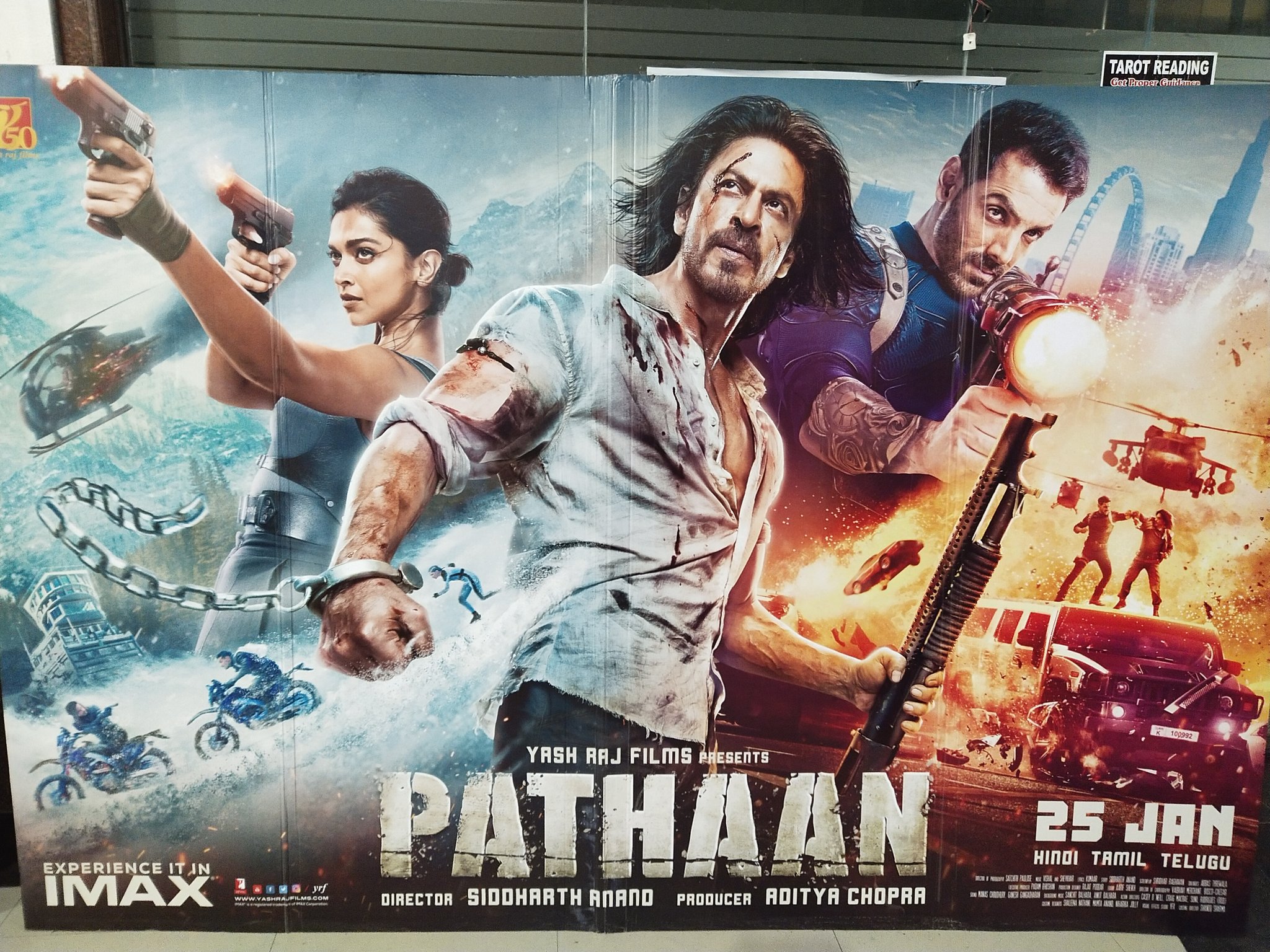 Pathaan Row: ಶಾರುಖ್‌ರನ್ನು ಜೀವಂತವಾಗಿ ಸುಟ್ಟುಹಾಕುತ್ತೇನೆ: ಅಯೋಧ್ಯೆ ಸ್ವಾಮೀಜಿ