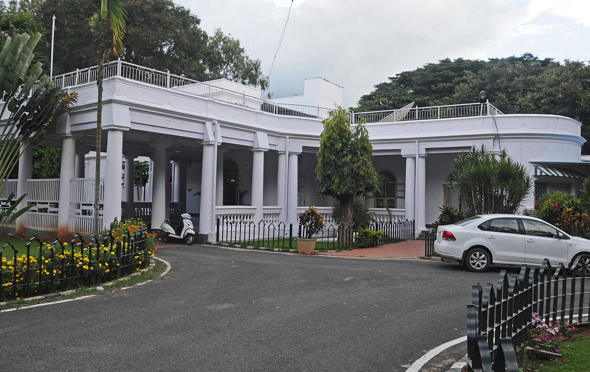 ‘ಬಾಲಬ್ರೂಯಿ ಅತಿಥಿ ಗೃಹ ಇದ್ದಂತೆಯೇ ಉಳಿಸಿ’