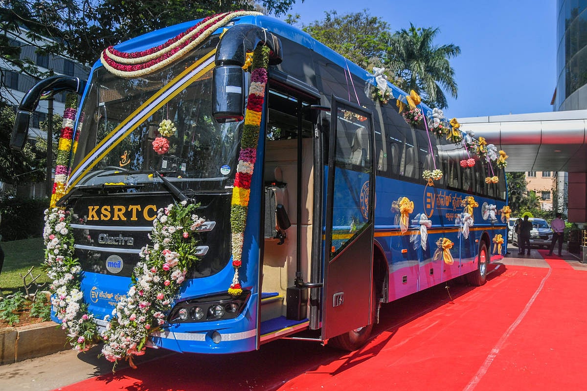 ಗುತ್ತಿಗೆ ಆಧಾರದಲ್ಲಿ ಎಲೆಕ್ಟ್ರಿಕ್‌ ಬಸ್: ವಿರೋಧ