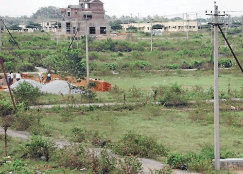 ಹೆಚ್ಚು ಪರಿಹಾರ ನೀಡದಿದ್ದರೆ ಭೂಮಿ ವಾಪಸ್‌: ನೈಸ್‌ ಸಂಸ್ಥೆ ವಿರುದ್ಧ ರೈತರ ಆಕ್ರೋಶ
