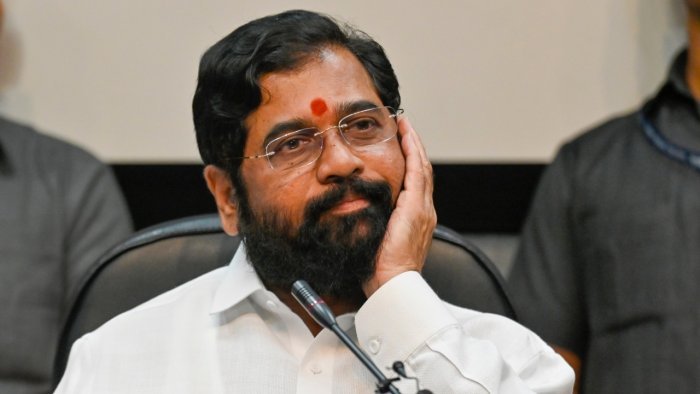 ಕರ್ನಾಟಕ ಗಡಿಯೊಳಗಿರುವ 865 ಹಳ್ಳಿಗಳಿಗೆ ಆರೋಗ್ಯ ವಿಮೆ ನೀಡಿದ 'ಮಹಾ' ಸರ್ಕಾರ