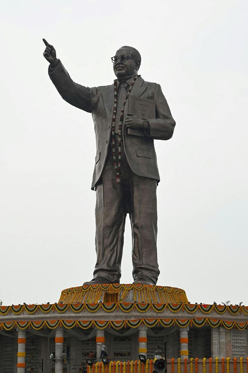 150 ಅಡಿ ಎತ್ತರದ ಅಂಬೇಡ್ಕರ್‌ ಪ್ರತಿಮೆ ನಿರ್ಮಿಸಲು ಆಗ್ರಹ