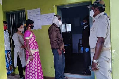 ಚಿಕ್ಕಮಗಳೂರಿನಲ್ಲಿ ಬಿರುಸಿಗೊಂಡ ಮತದಾನ