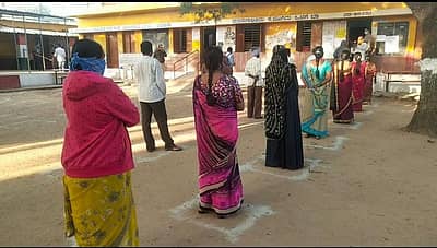 ಚಿತ್ರದುರ್ಗ ಜಿಲ್ಲೆಯ ಮೂರು ತಾಲ್ಲೂಕು ವ್ಯಾಪ್ತಿಯಲ್ಲಿ ಮತದಾನ ಬಿರುಸು