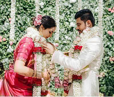 ನಿಹಾರಿಕಾ ಮತ್ತು ಅಕ್ಷಯ್