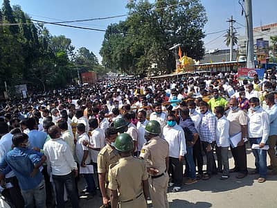 ಅಭ್ಯರ್ಥಿಗಳ ಬೆಂಬಲಿಗರಲ್ಲಿ ಮೂಡಿದ ಕುತೂಹಲ