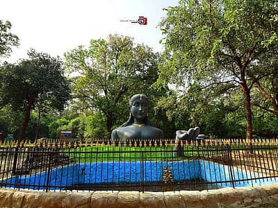 ಕುಮಾರಧಾರ ನದಿ ದಂಡೆ ಮೇಲೆ ಸುಮಾರು 25 ಎಕರೆ ಮೀಸಲು ಅರಣ್ಯದಲ್ಲಿ ನಿರ್ಮಾಣ