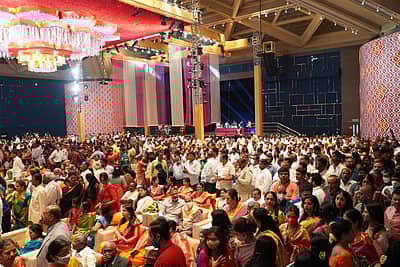 ಮದುವೆ ಸಂಭ್ರಮದಲ್ಲಿ ಭಾಗವಹಿಸಿದ್ದ ಗಣ್ಯರು