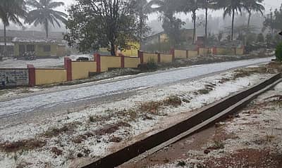 ಕೊಡಗು ಜಿಲ್ಲೆಯ ವಿವಿಧೆಡೆ ಶುಕ್ರವಾರ ಮಧ್ಯಾಹ್ನ ಆಲಿಕಲ್ಲು ಸಹಿತ ಮಳೆ
