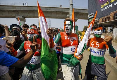 ಭಾರತೀಯ ಅಭಿಮಾನಿಗಳ ಸಂಭ್ರಮ