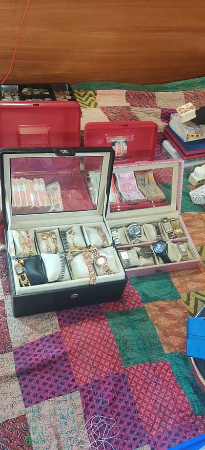 ಎಸಿಬಿ ಅಧಿಕಾರಿಗಳ ದಾಳಿ ವೇಳೆ ಪತ್ತೆಯಾದ ಸಂಪತ್ತು
