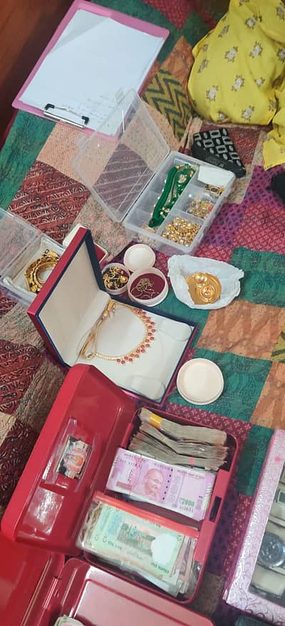 ಎಸಿಬಿ ಅಧಿಕಾರಿಗಳ ದಾಳಿ ವೇಳೆ ಪತ್ತೆಯಾದ ಸಂಪತ್ತು
