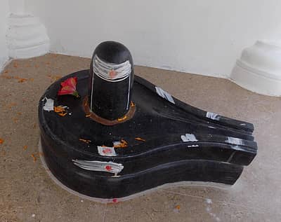 ಸೋಮನಾಥೇಶ್ವರ ಲಿಂಗ.