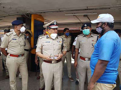 ಮೆಜೆಸ್ಟಿಕ್ ಬಸ್ ನಿಲ್ದಾಣಕ್ಕೆ ಪೊಲೀಸ್ ಕಮೀಷನರ್ ಕಮಲ್ ಪಂತ್ ಭೇಟಿ ಚಿತ್ರ: ಬಿ.ಕೆ. ಜನಾರ್ಧನ್