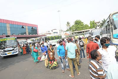 ಮೈಸೂರು ಬಸ್ ನಿಲ್ದಾಣದಿಂದ ಕೆಲ ಕೆಎಸ್‌ಆರ್‌ಟಿಸಿ ಬಸ್‌ಗಳ ಸಂಚಾರ ಆರಂಭ