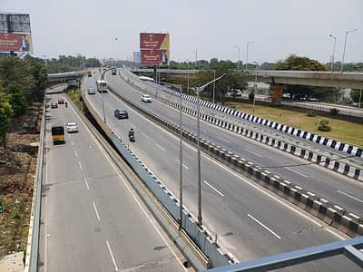 ಬೆಂಗಳೂರಿನಲ್ಲಿ ಬಿಕೋ ಎನ್ನುತ್ತಿರುವ ರಸ್ತೆಗಳು