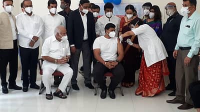 18 ವರ್ಷ ದಾಟಿದವರಿಗೆ ಕೋವಿಡ್ ಲಸಿಕೆ ನೀಡಿಕೆಗೆ ಚಾಲನೆ – ಪ್ರಜಾವಾಣಿ ಚಿತ್ರ