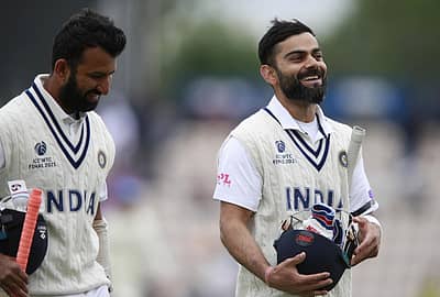 ಸತತ ಮೂರು ವಿಕೆಟ್ ಕಳೆದುಕೊಂಡ ಭಾರತಕ್ಕೆ ನಾಯಕ ಕೊಹ್ಲಿ ಆಸರೆ