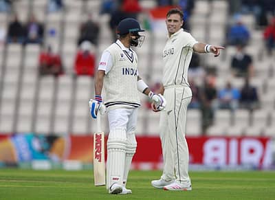 ವಿರಾಟ್‌ಗೆ ಸಲಹೆ ಮಾಡುತ್ತಿರುವ ಕಿವೀಸ್ ವೇಗಿ ಟಿಮ್ ಸೌಥಿ