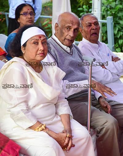 ಹಿರಿಯ ನಟಿ ಜಯಂತಿ.ಹಿರಿಯ ನಟ ಲೋಕನಾಥ್ ಮತ್ತು ಗೀತಾ ರಚನೆಗಾರ ಶಿವಶಂಕರ್‌ –ಪ್ರಜಾವಾಣಿ ಚಿತ್ರ