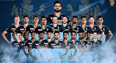 ಕೋವಿಡ್ ಸೇನಾನಿಗಳಿಗೆ ಗೌರವ, ನೀಲಿ ಜೆರ್ಸಿಯಲ್ಲಿ ಕಣಕ್ಕಿಳಿದ ಆರ್‌ಸಿಬಿ