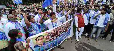 ಬೆಂಗಳೂರಿನ ಬಿಬಿಎಂಪಿ ಕಚೇರಿ ಎದುರು ಪ್ರತಿಭಟನೆ ನಡೆಸಲಾಯಿತು