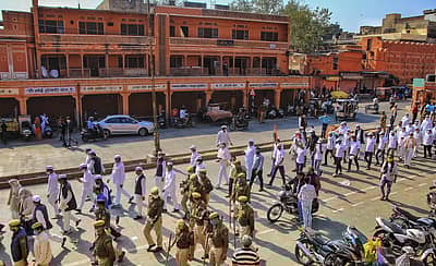 ರಾಜಸ್ಥಾನದ ಜೈಪುರದಲ್ಲಿ ಕಾಂಗ್ರೆಸ್ ಸೇವಾ ದಳ ಸದಸ್ಯರಿಂದ ಶಾಂತಿಯುತ ಪ್ರತಿಭಟನೆ – ಪಿಟಿಐ ಚಿತ್ರ