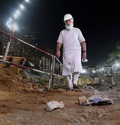 ಸೆಂಟ್ರಲ್ ವಿಸ್ತಾ ಯೋಜನೆಯಡಿ ನಿರ್ಮಾಣವಾಗುತ್ತಿರುವ ನೂತನ ಸಂಸತ್ ಭವನ – ಪಿಟಿಐ ಚಿತ್ರ