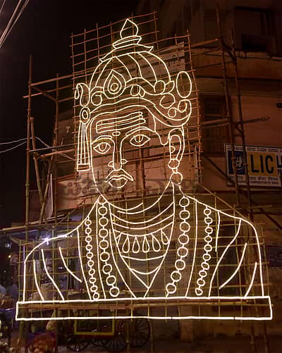 ಮೈಸೂರಿನ ಬಲ್ಲಾಳ ವೃತ್ತದಲ್ಲಿ ನಿರ್ಮಿಸಿರುವ ಬಸವಣ್ಣ ಪ್ರತಿಕೃತಿ