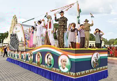 ಮೈಸೂರು ದಸರಾ: ಸ್ವಾತಂತ್ರ್ಯದ ಅಮೃತ ಮಹೋತ್ಸವ ಸ್ಪಬ್ಧಚಿತ್ರದಲ್ಲಿ ಹೋರಾಟಗಾರರು– ಪ್ರಜಾವಾಣಿ ಚಿತ್ರ/ಬಿ.ಆರ್. ಸವಿತಾ