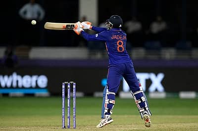 ಕೊನೆಯ ಹಂತದಲ್ಲಿ 26 ರನ್ ಗಳಿಸಿ ಔಟಾಗದೆ ಉಳಿದ ರವೀಂದ್ರ ಜಡೇಜ