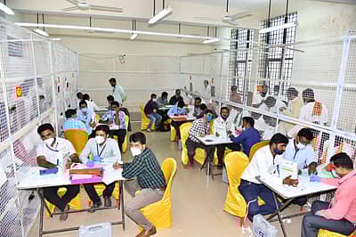 ಹಾನಗಲ್ ಉಪ ಚುನಾವಣೆಯ ಮತ ಎಣಿಕೆಯ ದೃಶ್ಯಾವಳಿ