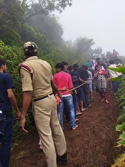 ದೇವೀರಮ್ಮ ಬೆಟ್ಟಕ್ಕೆ ದೀಪೋತ್ಸವ ಸಡಗರ