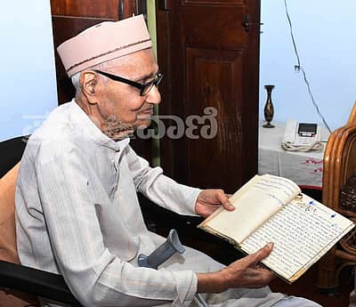 ಡಾ. ಚೆನ್ನವೀರ ಕಣವಿ - ಪ್ರಜಾವಾಣಿ ಸಂಗ್ರಹ ಚಿತ್ರ