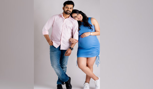 ಪತ್ನಿ ಬೇಬಿ ಬಂಪ್ ಚಿತ್ರಗಳನ್ನು ಹಂಚಿಕೊಂಡ ಮಾಜಿ ಕ್ರಿಕೆಟಿಗ ವಿನಯ್ ಕುಮಾರ್ 