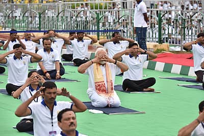 ಮೈಸೂರಲ್ಲಿ 8 ನೇ ಅಂತರರಾಷ್ಟ್ರೀಯ ಯೋಗ ದಿನ ಆಚರಣೆ