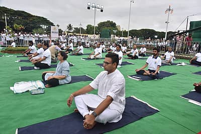 ಮೈಸೂರಲ್ಲಿ 8 ನೇ ಅಂತರರಾಷ್ಟ್ರೀಯ ಯೋಗ ದಿನ ಆಚರಣೆ