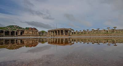 ವಿಜಯ ವಿಠಲ ದೇವಸ್ಥಾನದ ಪ್ರಾಂಗಣ