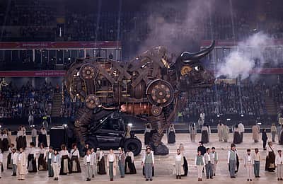 ಕಾಮನ್‌ವೆಲ್ತ್ ಕ್ರೀಡಾಕೂಟದ 22ನೇ ಆವೃತ್ತಿಗೆ ಇಂಗ್ಲೆಂಡ್‌ನ ಬರ್ಮಿಂಗ್‌ಹ್ಯಾಮ್‌ನಲ್ಲಿ ಗುರುವಾರ ರಾತ್ರಿ ಅದ್ಧೂರಿ ಚಾಲನೆ ಸಿಕ್ಕಿದೆ.