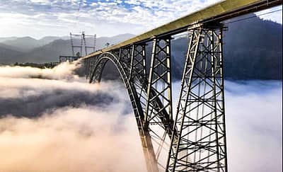 ಐಫೆಲ್ ಟವರ್‌ನಂತೆ ಕಾಣುವ ಸೇತುವೆ: ರೈಲ್ವೆ ಸಚಿವಾಲಯದ ಟ್ವಿಟರ್ ಖಾತೆಯ ಚಿತ್ರ