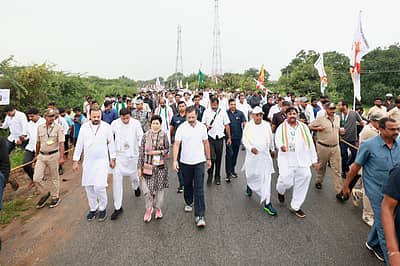 ಸುಮಾರು 12 ಕಿ.ಮೀ ಕಾಲ್ನಡಿಗೆಯಲ್ಲಿ ಸಾಗುವ ರಾಹುಲ್ ಗಾಂಧಿ ಕೋನಸಾಗರದಲ್ಲಿ ವಿಶ್ರಾಂತಿ ಪಡೆಯಲಿದ್ದಾರೆ.