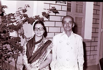 ಸಾರಾ ಅವರಿಗೆ ರಾಜ್ಯೋತ್ಸವ ಪ್ರಶಸ್ತಿ, ನಾಡೋಜ ಗೌರವ ಸೇರಿದಂತೆ ಹಲವು ಪ್ರಶಸ್ತಿ ಪುರಸ್ಕಾರಗಳು ಬಂದಿವೆ.  ಪ್ರಕಾಶಕಿಯೂ ಆಗಿದ್ದ ಅವರು ಚಂದ್ರಗಿರಿ ಪ್ರಕಾಶನದ ಮೂಲಕ ಅನೇಕ ಪುಸ್ತಕಗಳನ್ನು ಪ್ರಕಟಿಸಿದ್ದಾರೆ.  ಮಂಗಳೂರು ವಿಶ್ವವಿದ್ಯಾಲಯವು ಅವರಿಗೆ 2008ರಲ್ಲಿ ಗೌರವ ಡಾಕ್ಟರೇಟ್‌ ನೀಡಿದೆ.