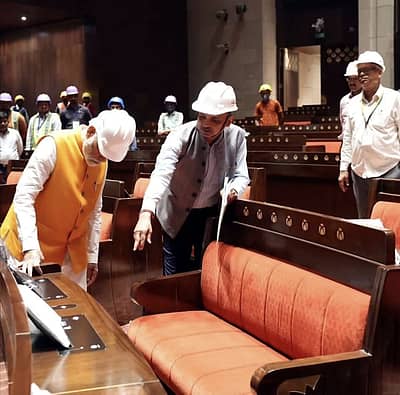 ಸಂಸತ್ತು ಭವನದ ಮೂಲ ಸೌಕರ್ಯವನ್ನು ಪರಿಶೀಲಿಸಿದ ಮೋದಿ