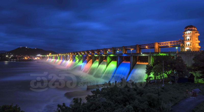 ಹೊಸಪೇಟೆ ಸಮೀಪದ ತುಂಗಭದ್ರಾ ಜಲಾಶಯ-ಚಿತ್ರ: ರಾಚಯ್ಯ ಎಸ್‌. ಸ್ಥಾವರಿಮಠ