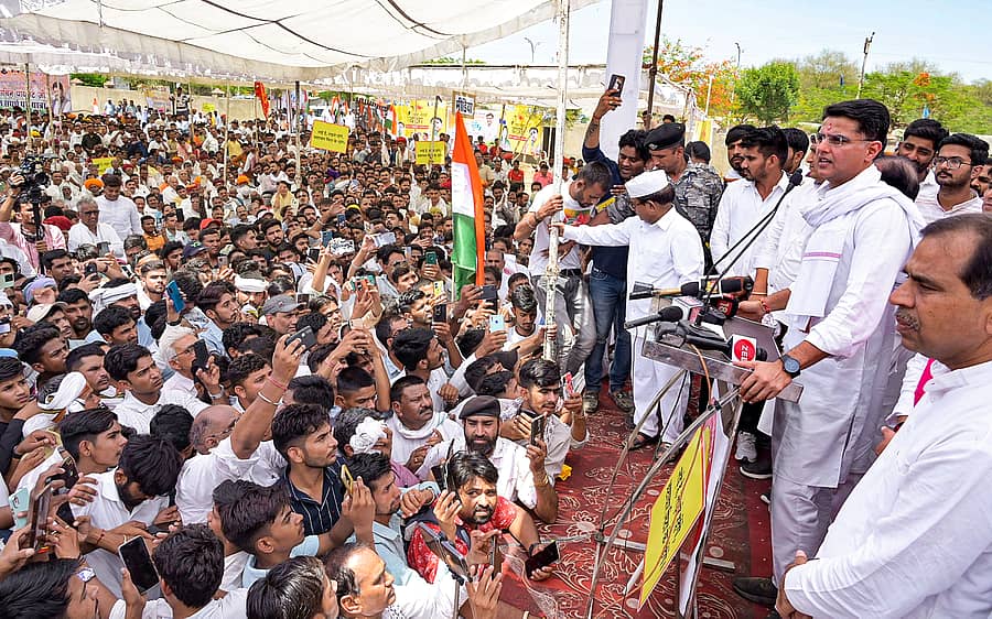 ಸಚಿನ್ ಪೈಲಟ್ ಅವರು ಅಜ್ಮೇರ್ನಲ್ಲಿ ಆಯೋಜಿಸಲಾಗಿದ್ದ ಸಭೆಯಲ್ಲಿ ಬೆಂಬಲಿಗರನ್ನು ಉದ್ದೇಶಿಸಿ ಮಾತನಾಡಿದರು–ಪಿಟಿಐ ಚಿತ್ರ