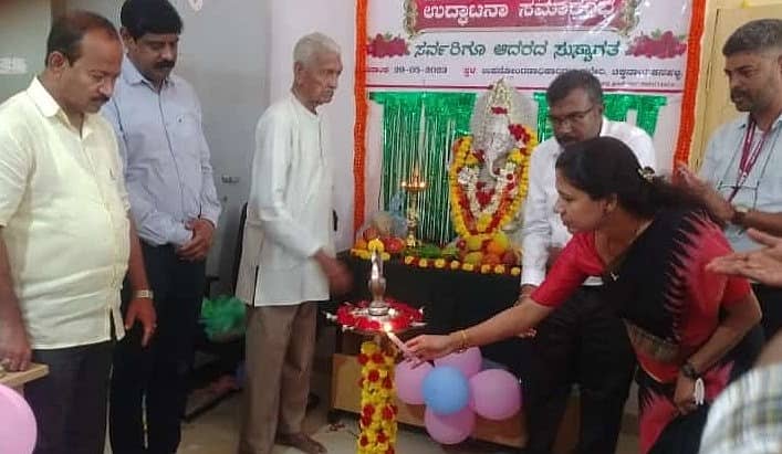 ಚಿಕ್ಕನಾಯಕನಹಳ್ಳಿ ಉಪ ನೋಂದಣಾಧಿಕಾರಿ ಕಚೇರಿಯಲ್ಲಿ ಕಾವೇರಿ 2.0 ಆನ್ಲೈನ್ ತಂತ್ರಾಂಶಕ್ಕೆ ಸೋಮವಾರ ಜಿಲ್ಲಾ ನೋಂದಣಾಧಿಕಾರಿ ಬಿ.ಎಲ್. ಶಶಿಕಲಾ ಚಾಲನೆ ನೀಡಿದರು